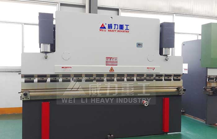 WC67Y-100T/3200液壓折彎機,100噸3米2液壓數(shù)控折彎機