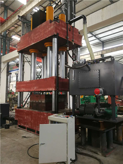 汽車(chē)保險(xiǎn)杠液壓機(jī)泵站