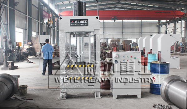 龍門液壓機(jī)