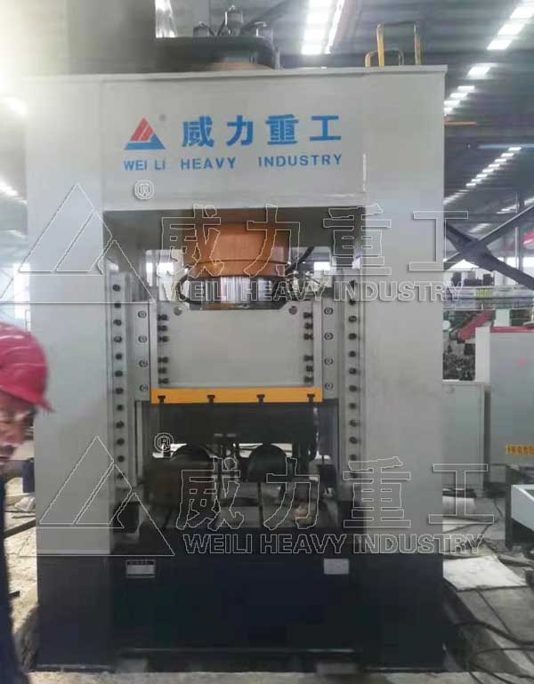 汽車萬向節(jié)軸承座液壓機